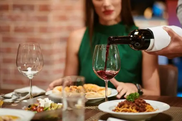 Sparkling Pernod Wine Valentine’s Dinner